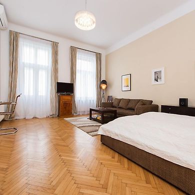 Rosa Linde Comfort B B Vienna